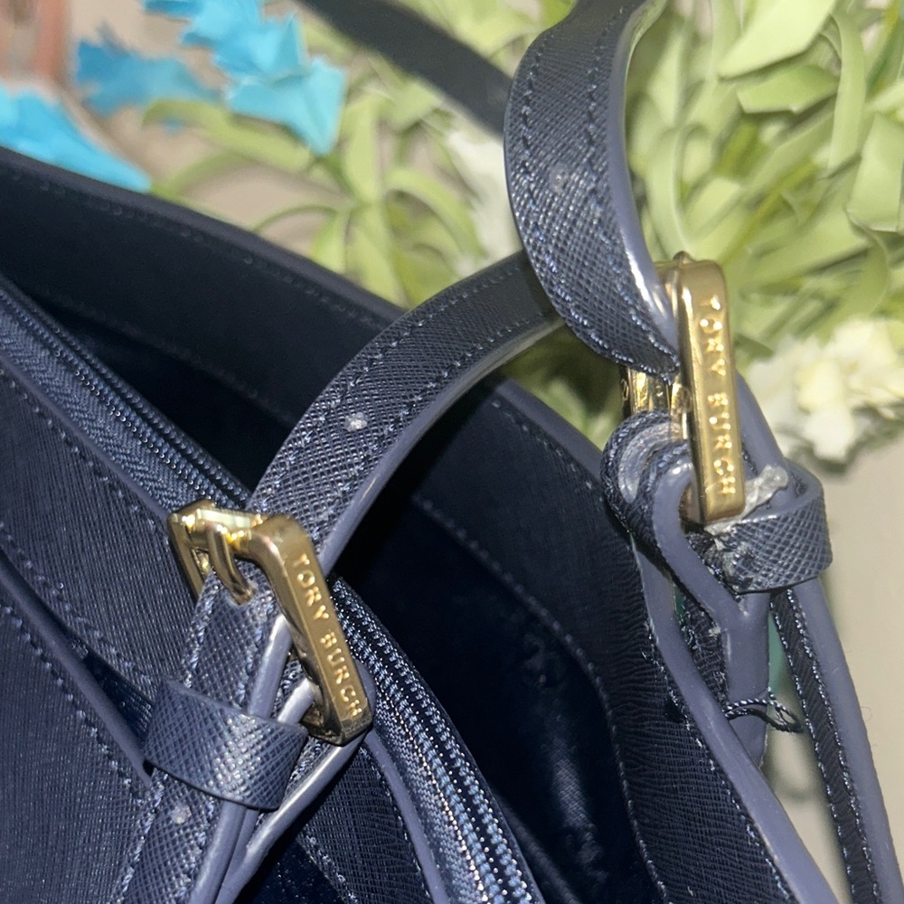 TORY BURCH Saffiano Leather York Buckle Tote - Picture 3 of 13